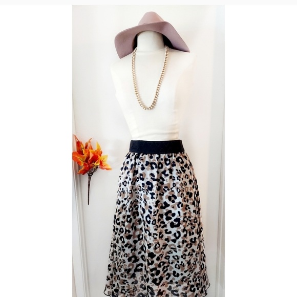 Lularoe Lola Cheetah Animal Print Skirt